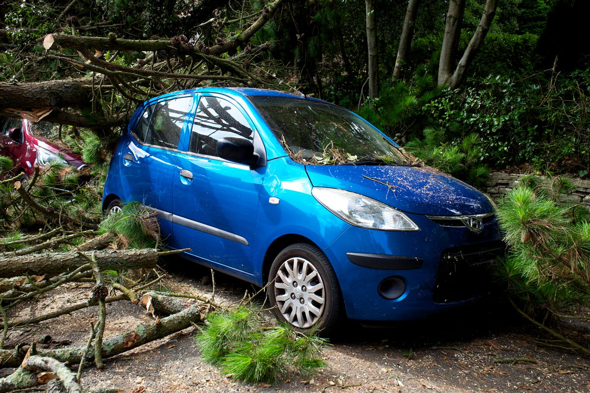 Car parked representing insurance cost