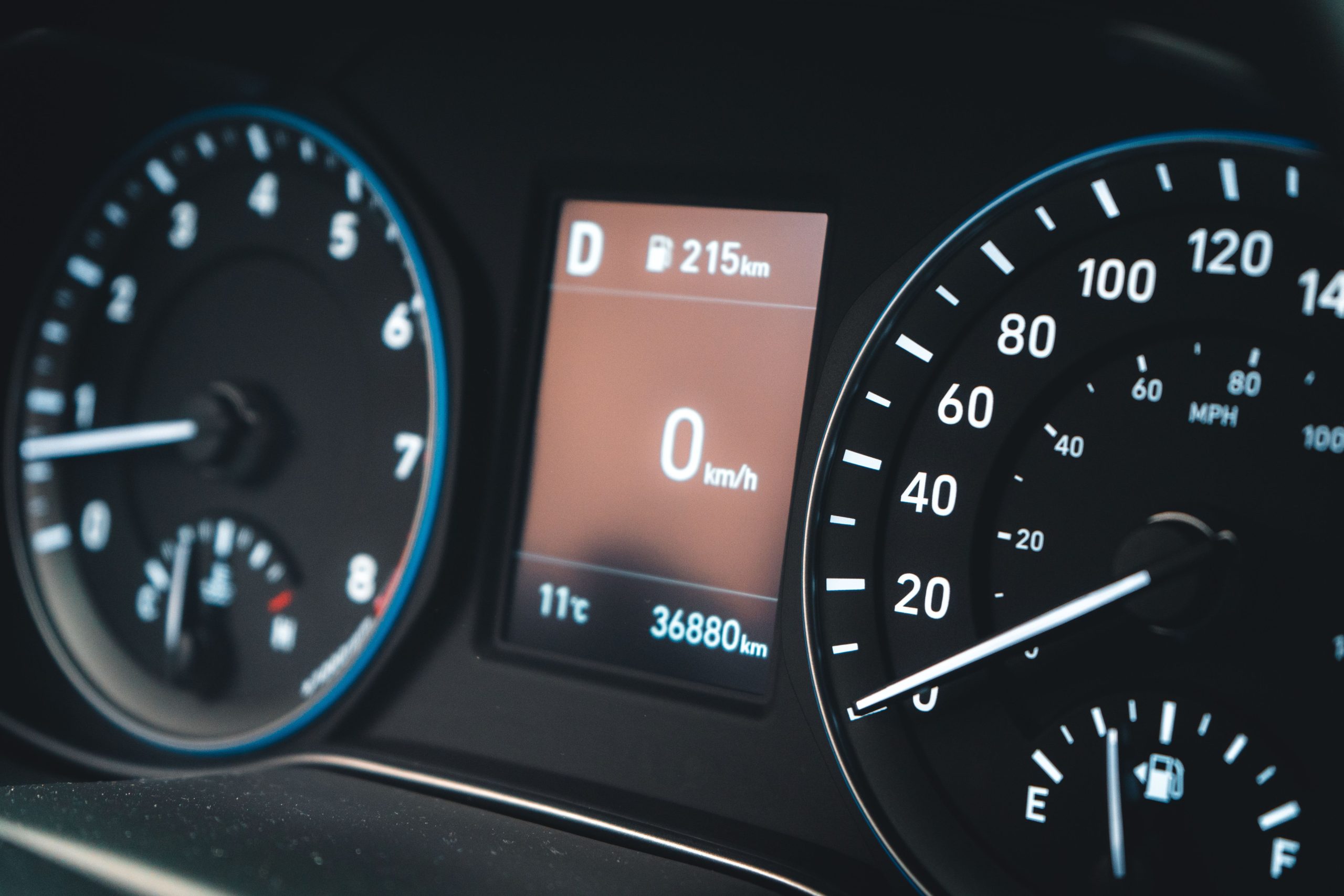 Vehicle instrument cluster gauge