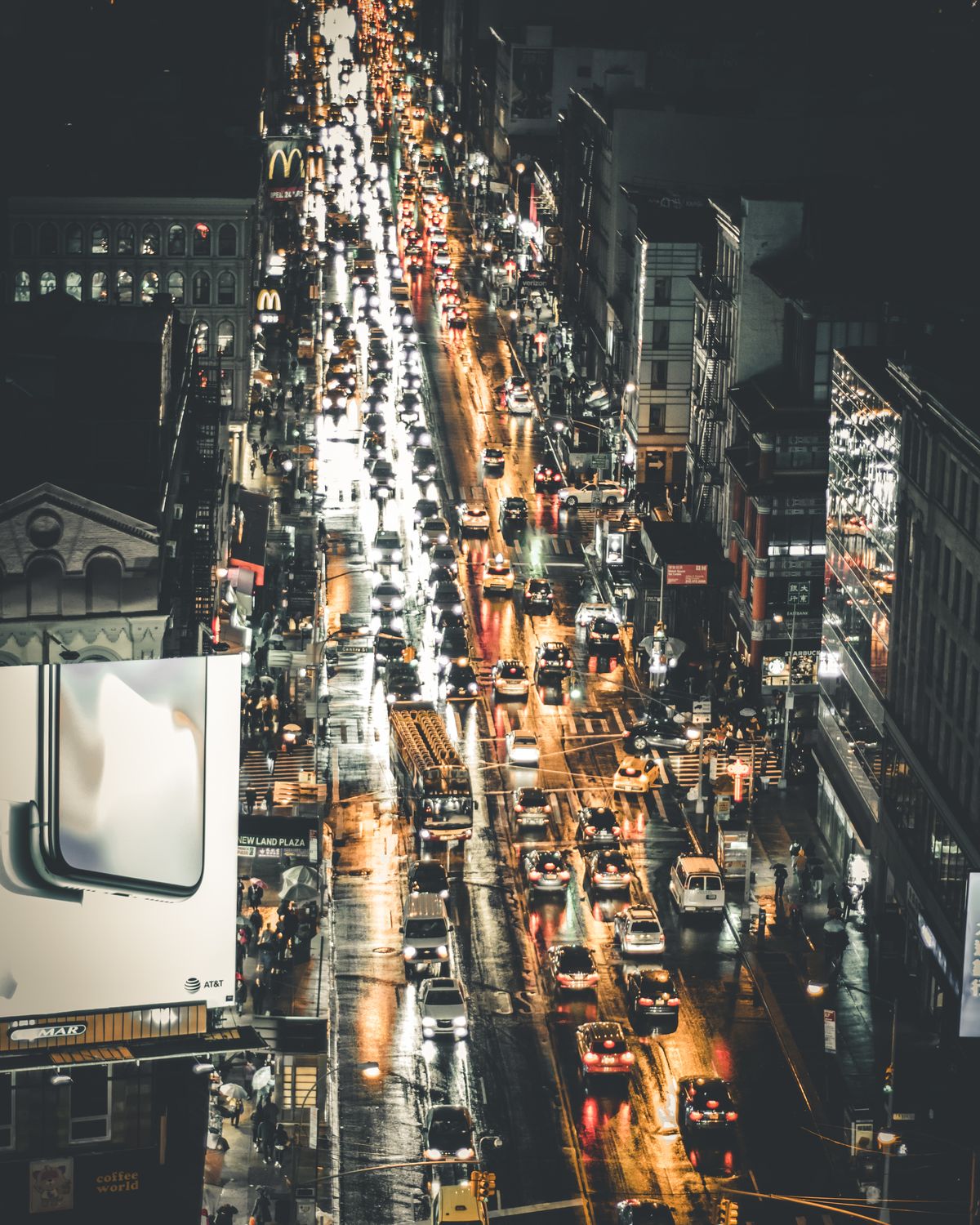New York City avenue crowded with cars